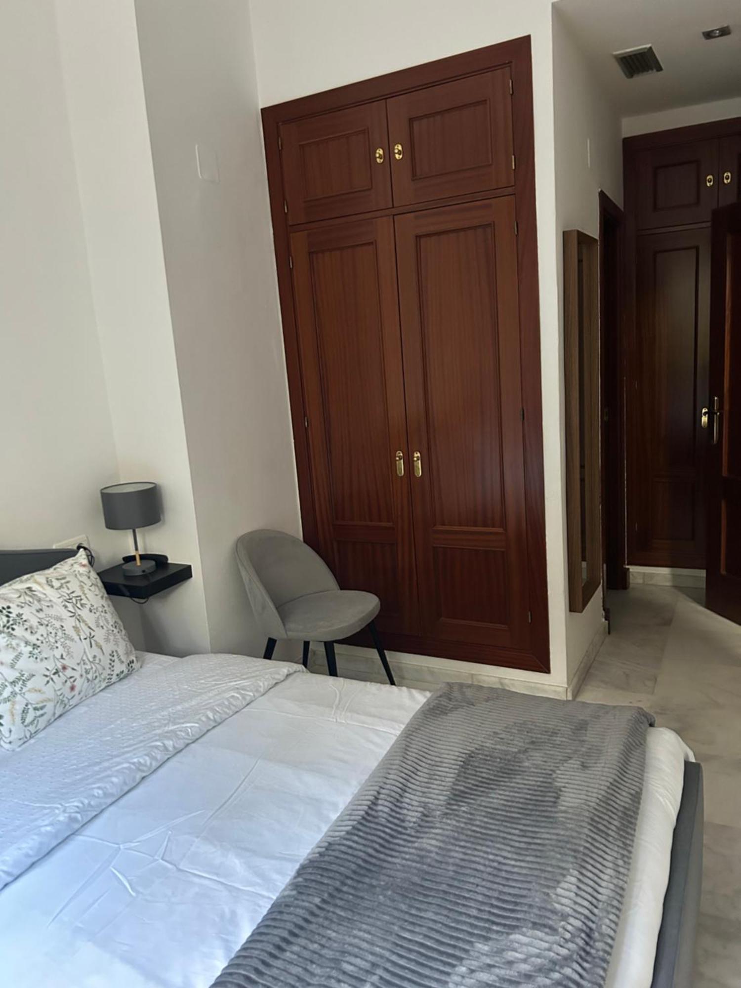 Apartamento Proximo Al Centro De 2 Dormitorios Con Piscina. Sevilha Exterior foto